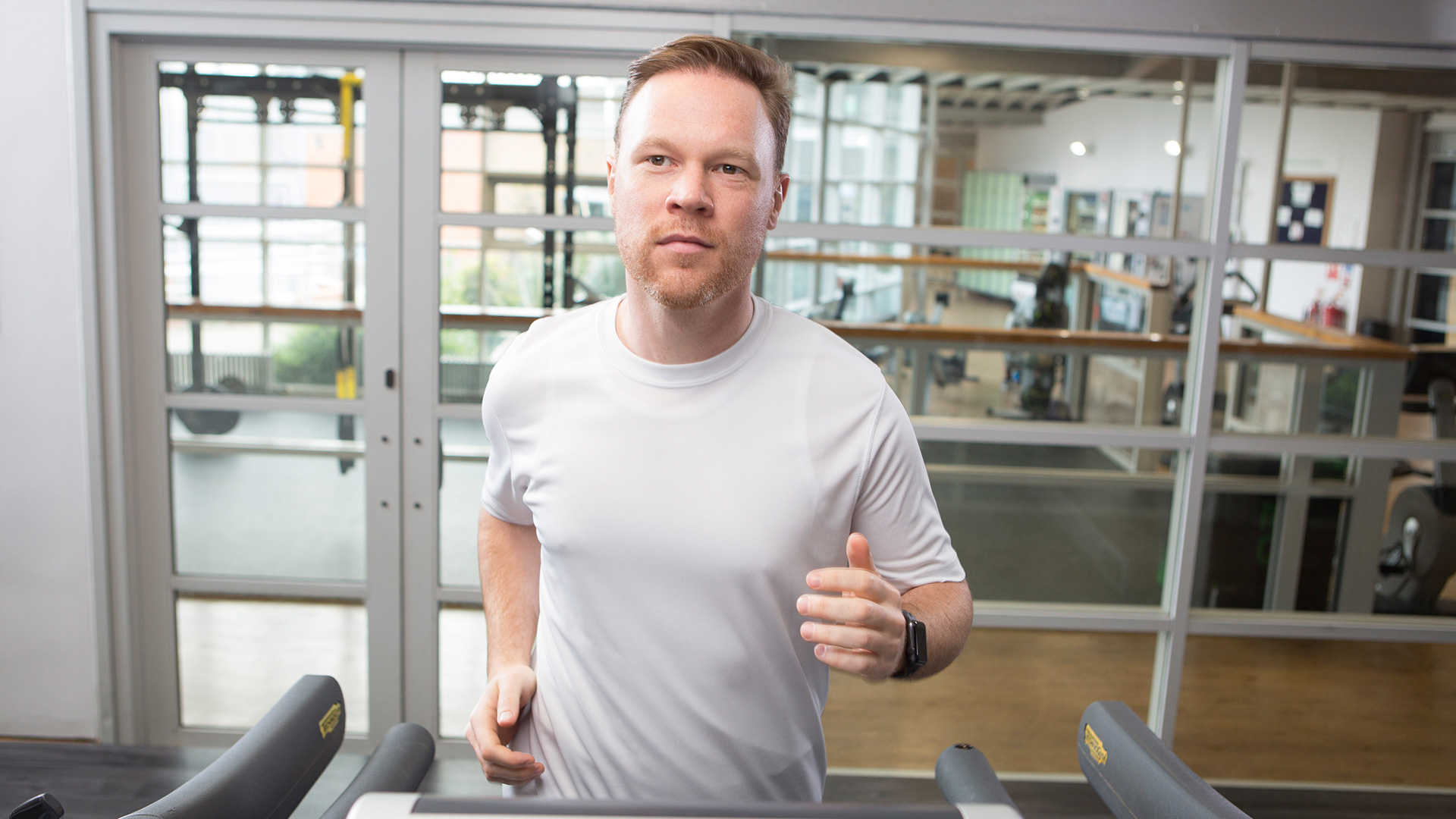 Am 29. September ist Weltherztag Läufer auf dem Laufband